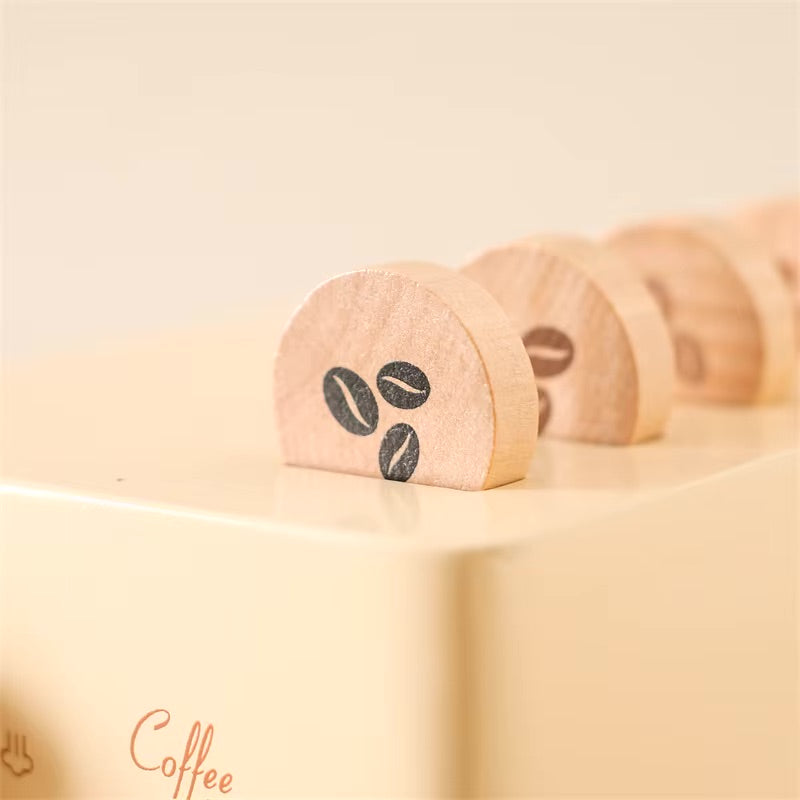 Machine à café en bois Montessori