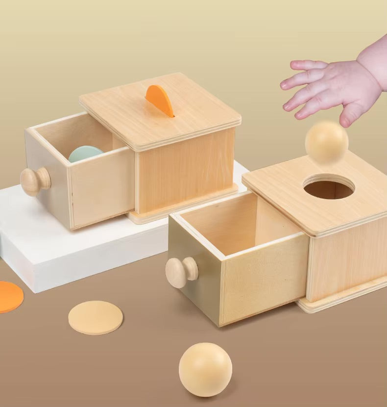 Boite en bois avec tiroir boules Montessori