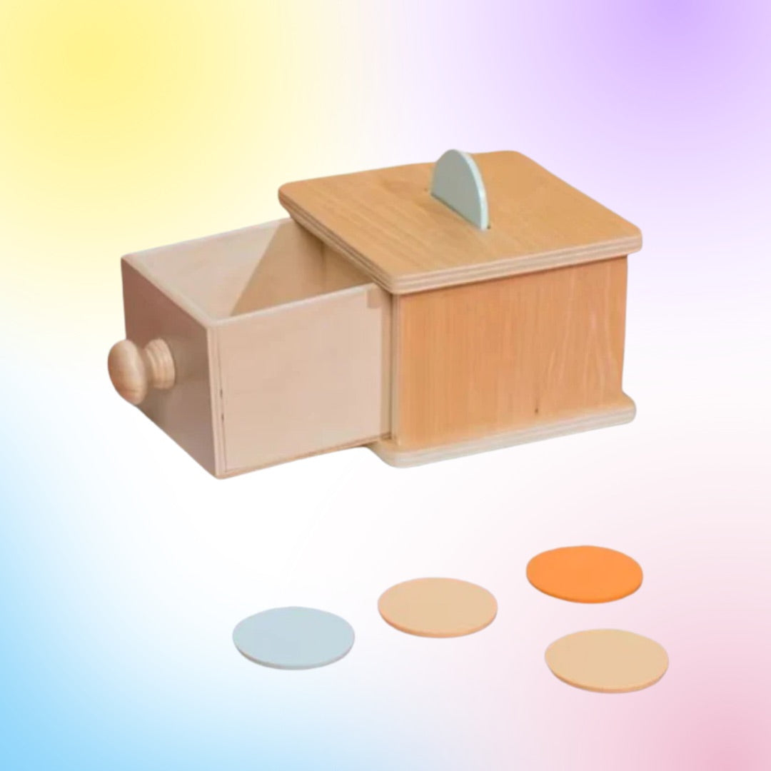 Boite en bois avec fente Montessori