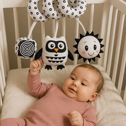 Mobile en tissus noir et blanc Montessori